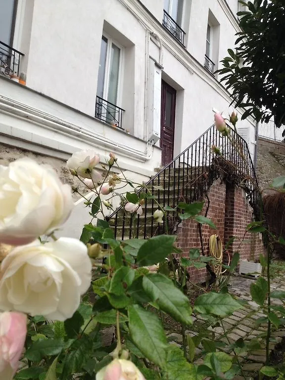 Apartament A Garden In Montmartre *