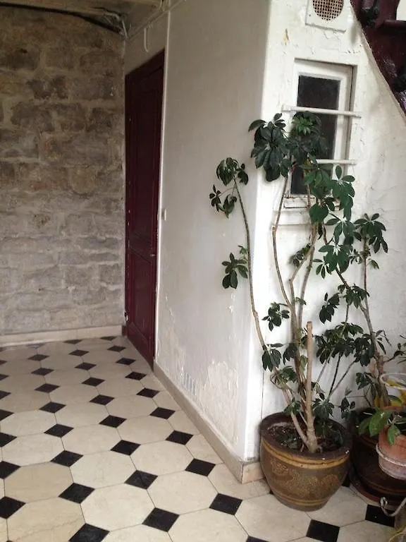 Apartament A Garden In Montmartre